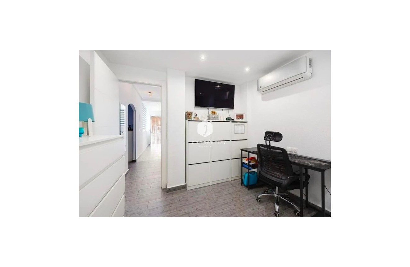 Resale - Chalet -
Guardamar del Segura - Costa Blanca