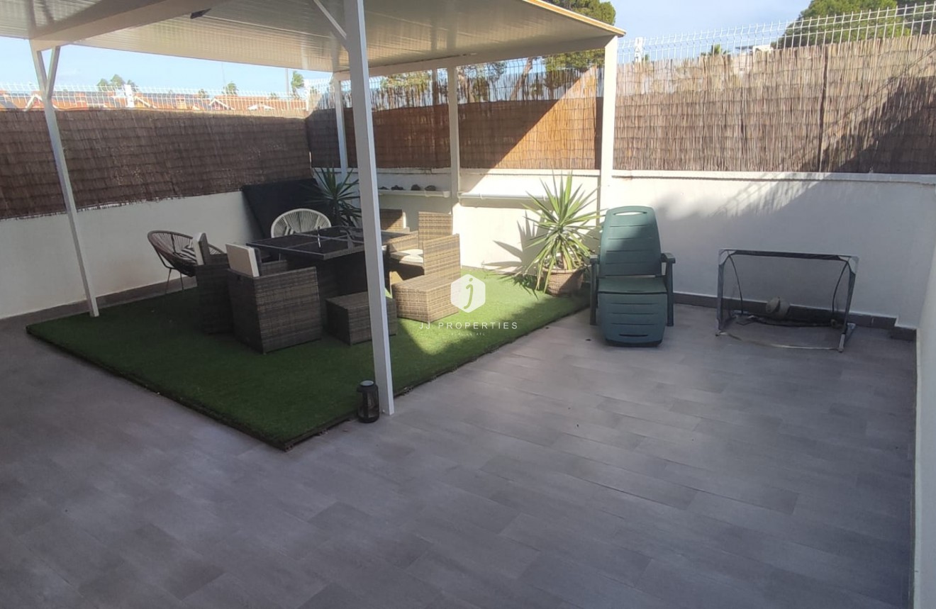 Resale - Chalet -
Guardamar del Segura - Costa Blanca