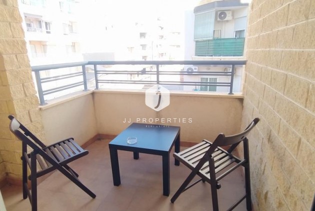 Resale - Apartment / flat -
Torrevieja - CENTRO CASCO URBANO