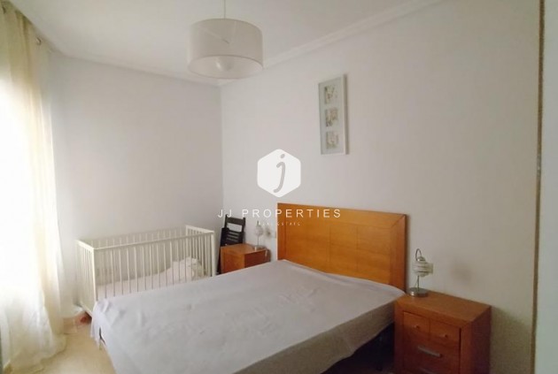 Resale - Apartment / flat -
Torrevieja - CENTRO CASCO URBANO