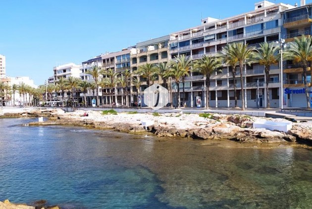 Resale - Apartment / flat -
Torrevieja - CENTRO CASCO URBANO