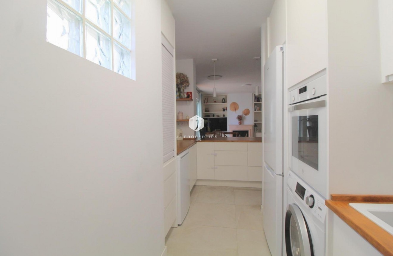 Resale - Apartment / flat -
Torrevieja - Costa Blanca