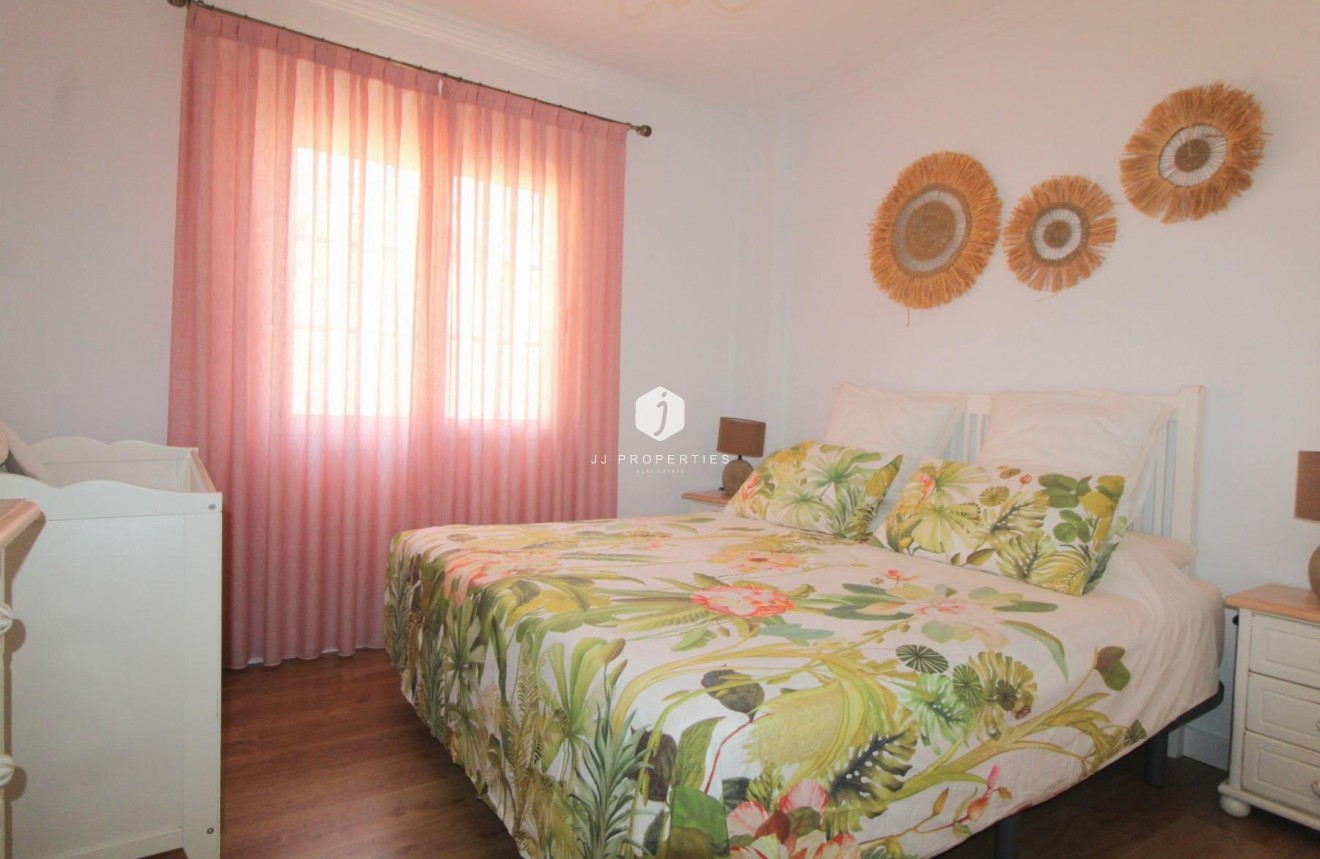 Resale - Apartment / flat -
Torrevieja - Costa Blanca
