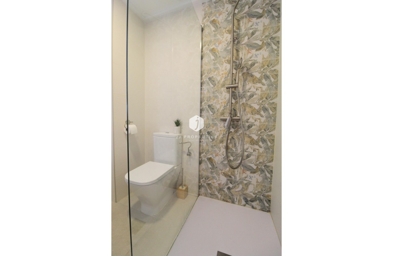 Resale - Apartment / flat -
Torrevieja - Costa Blanca