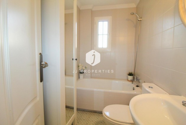 Resale - Apartment / flat -
Torrevieja - Costa Blanca