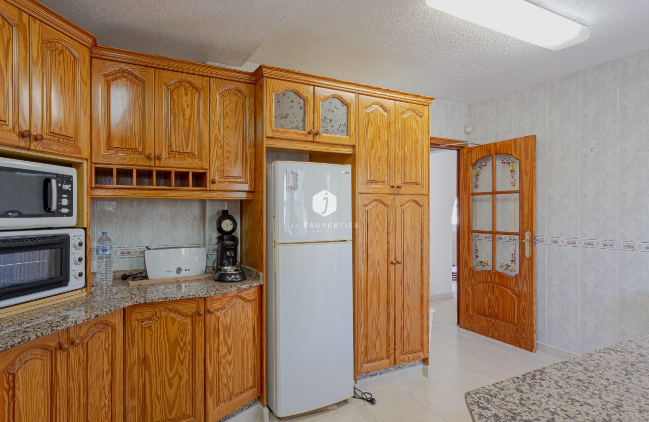 Resale - Villa -
Torrevieja - Costa Blanca