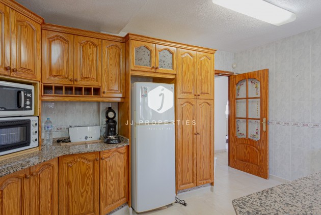 Resale - Villa -
Torrevieja - Costa Blanca