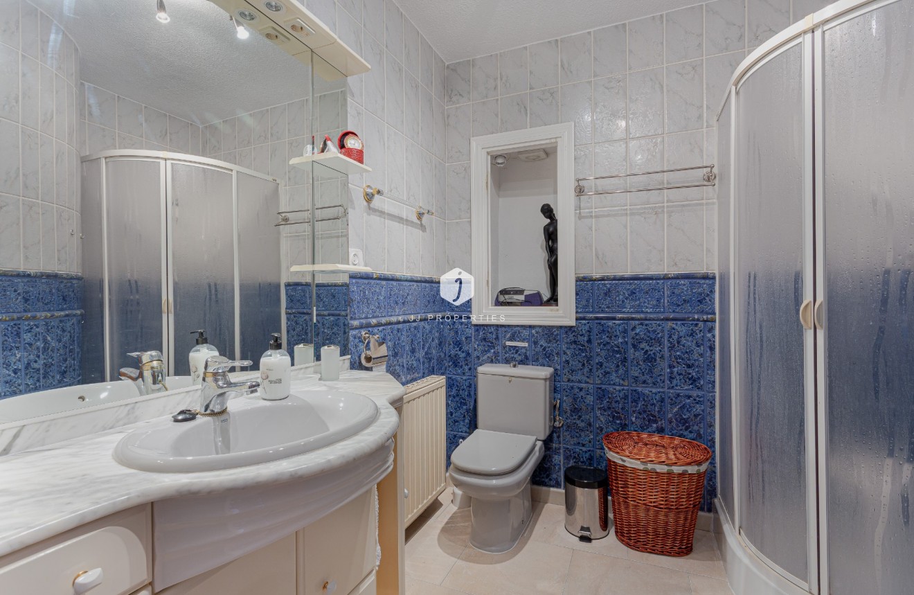 Resale - Villa -
Torrevieja - Costa Blanca