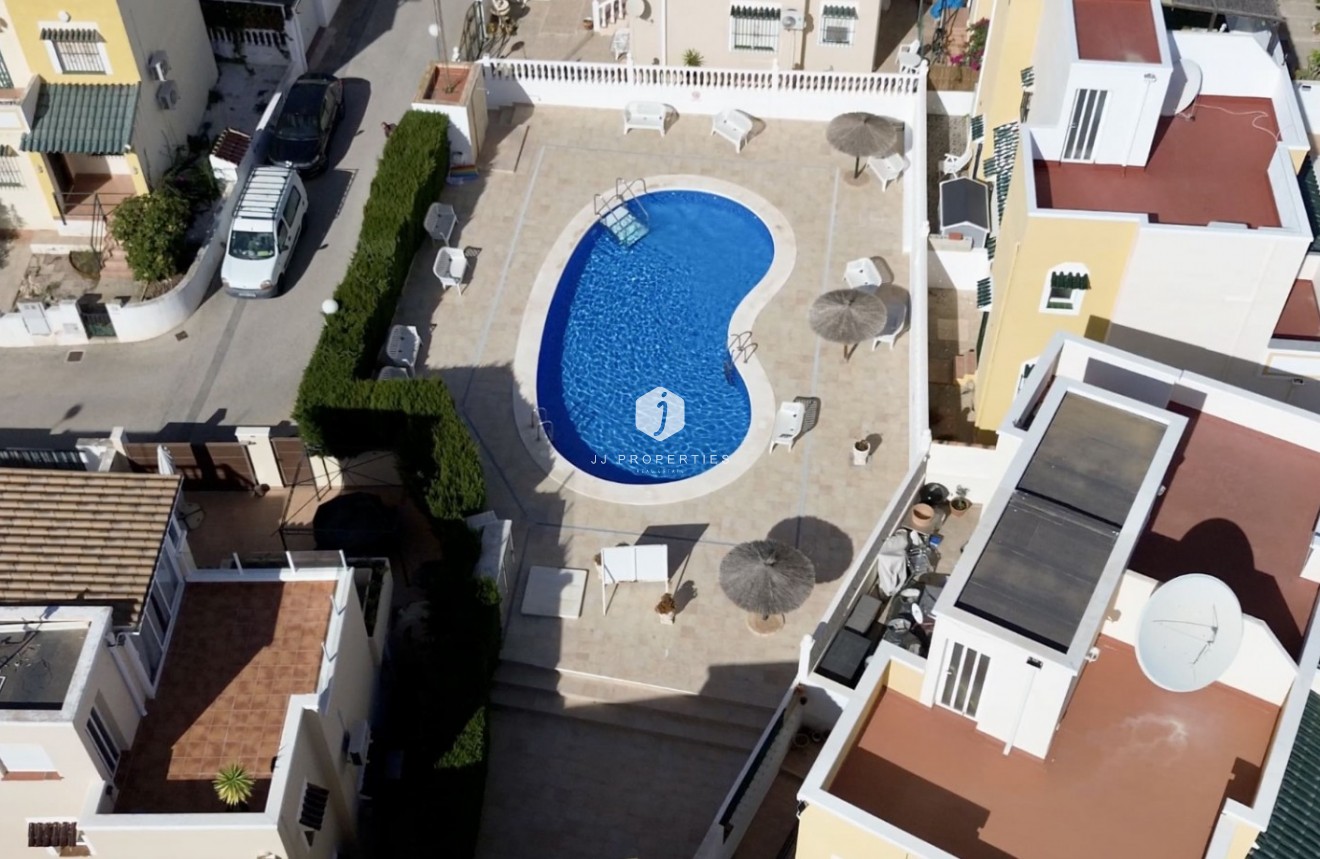 Resale - Chalet -
Orihuela Costa - Costa Blanca