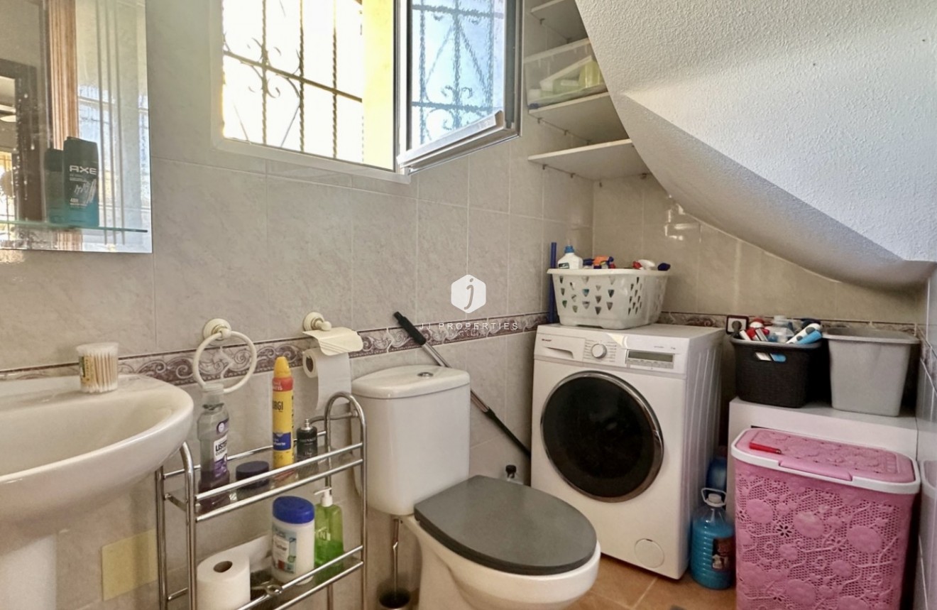 Resale - Chalet -
Orihuela Costa - Costa Blanca