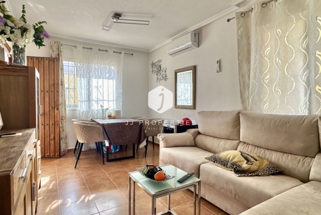 Resale - Chalet -
Orihuela Costa - Costa Blanca