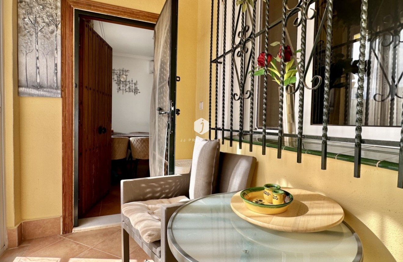 Resale - Chalet -
Orihuela Costa - Costa Blanca