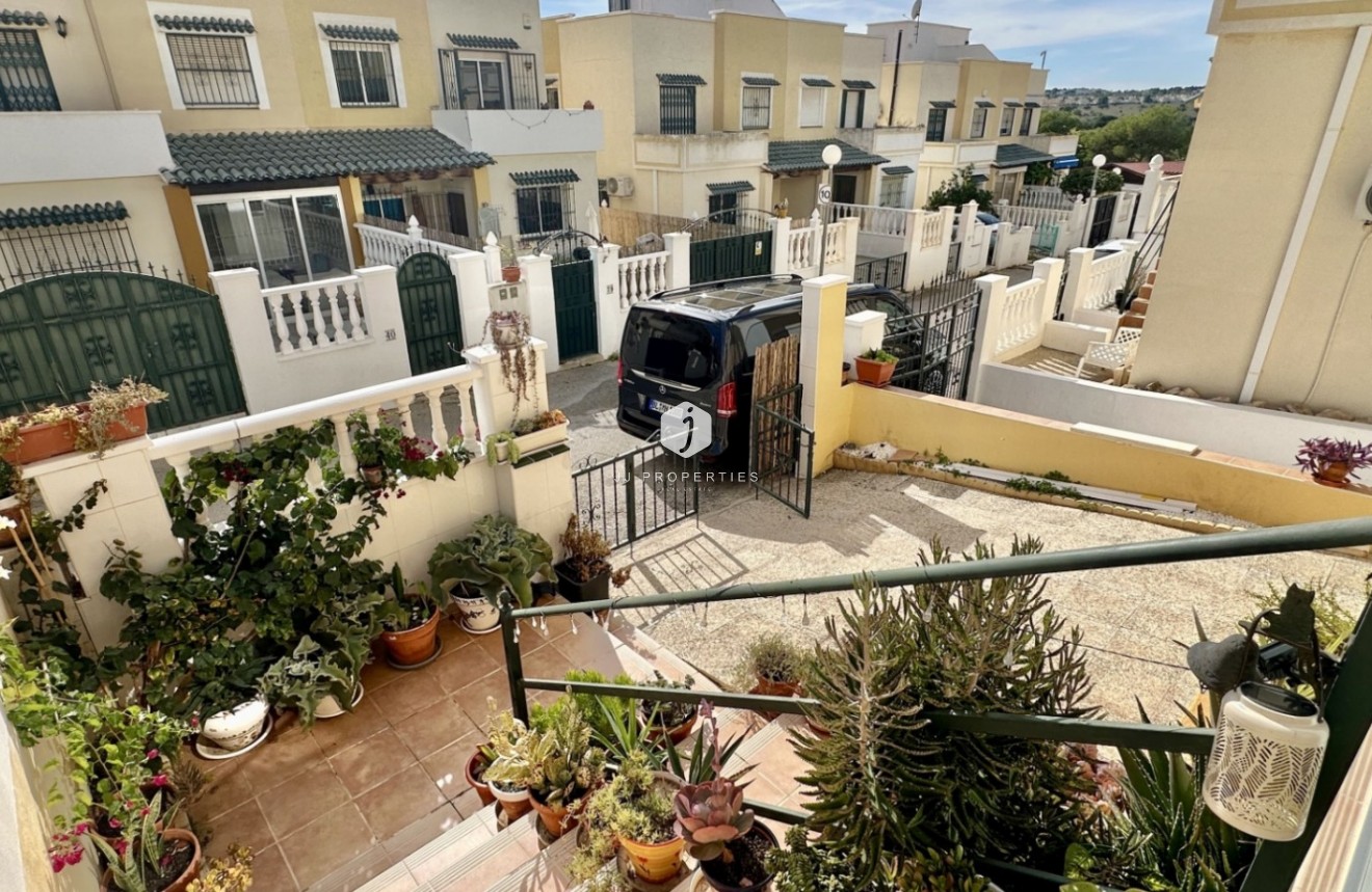 Resale - Chalet -
Orihuela Costa - Costa Blanca