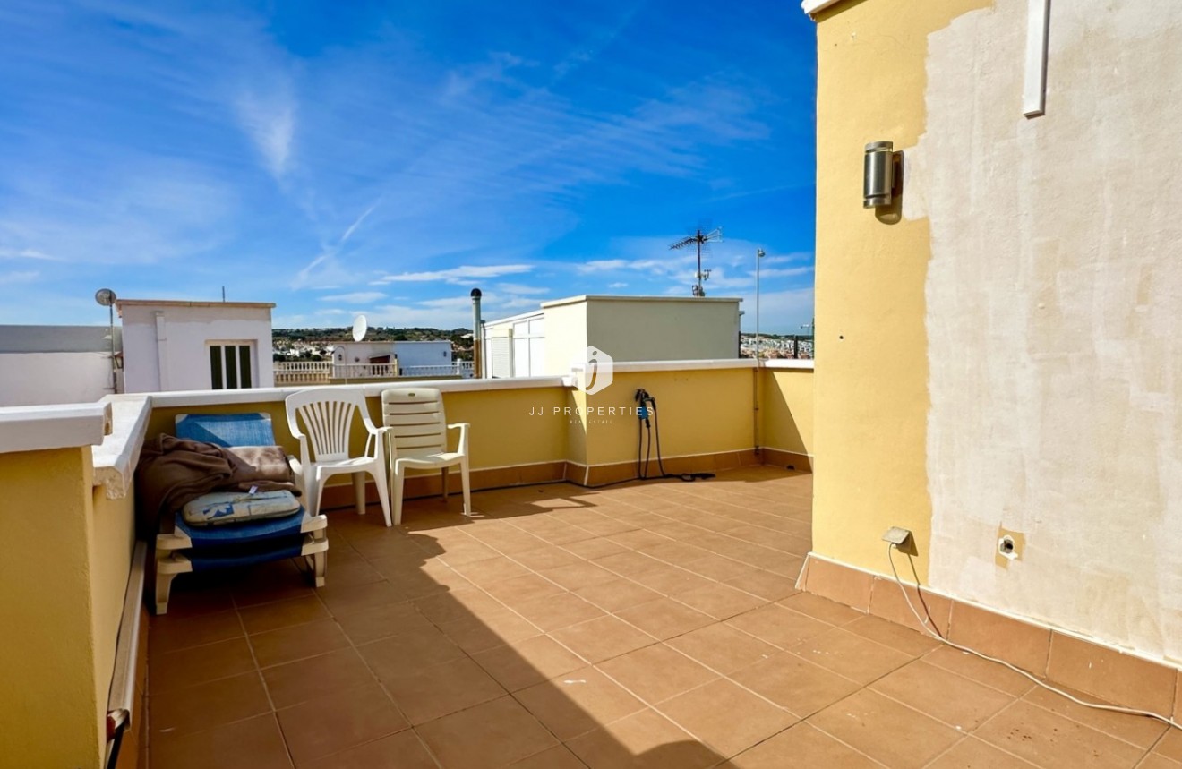 Resale - Chalet -
Orihuela Costa - Costa Blanca