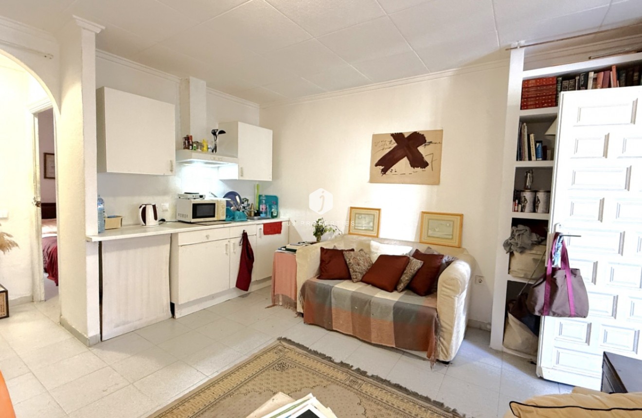 Resale - Bungalow -
Torrevieja - Costa Blanca