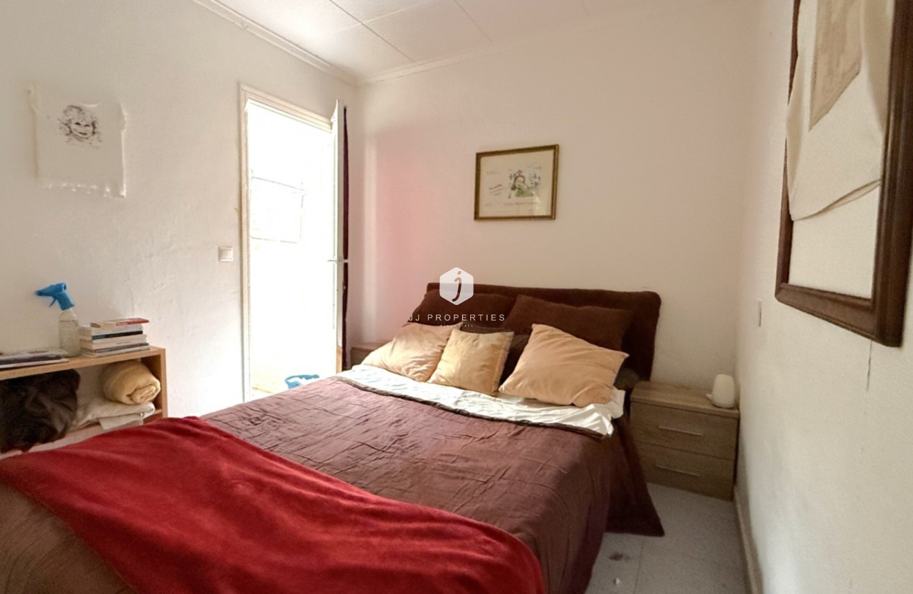 Resale - Bungalow -
Torrevieja - Costa Blanca