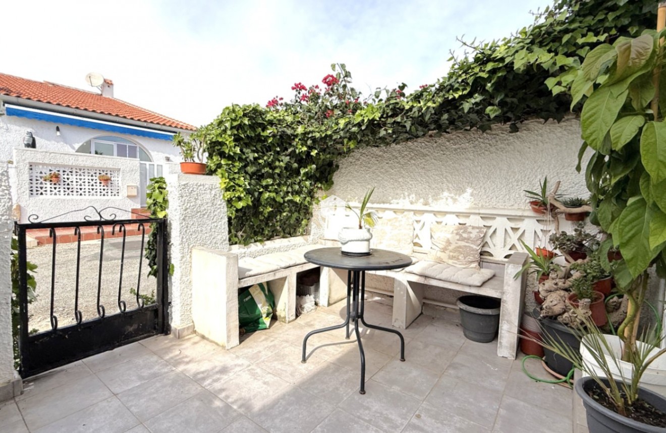 Resale - Bungalow -
Torrevieja - Costa Blanca