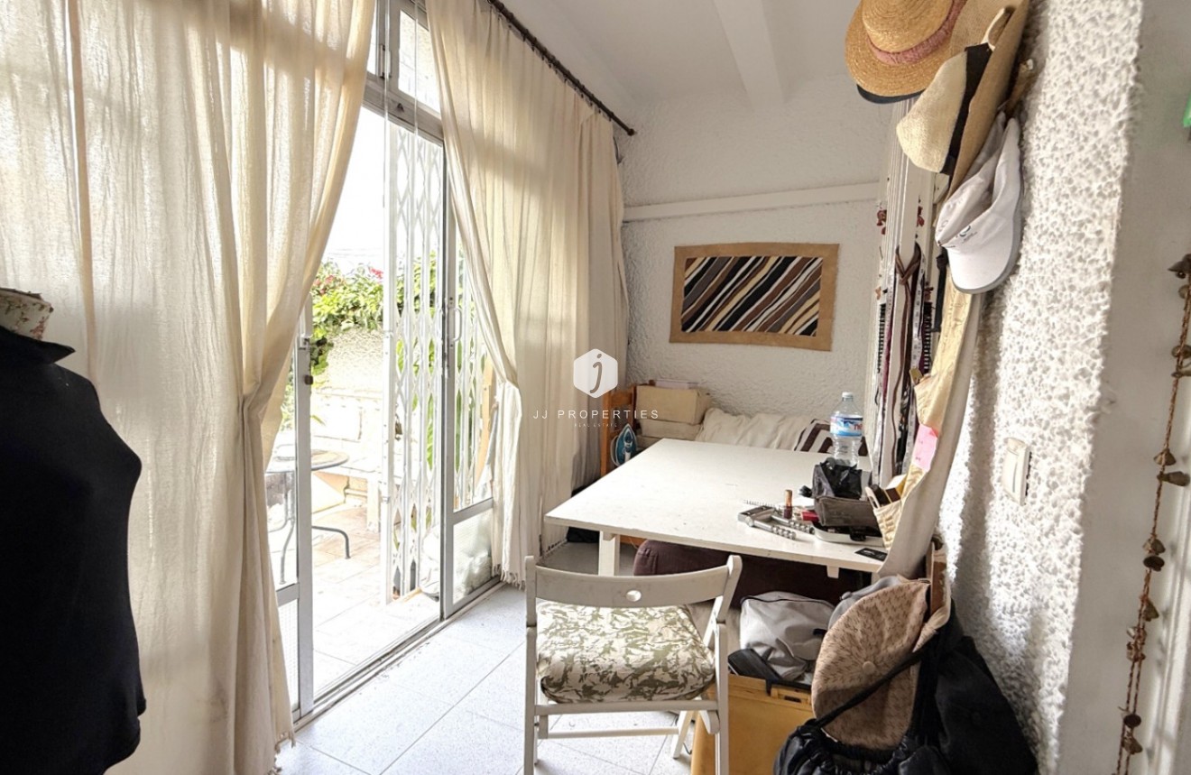 Resale - Bungalow -
Torrevieja - Costa Blanca