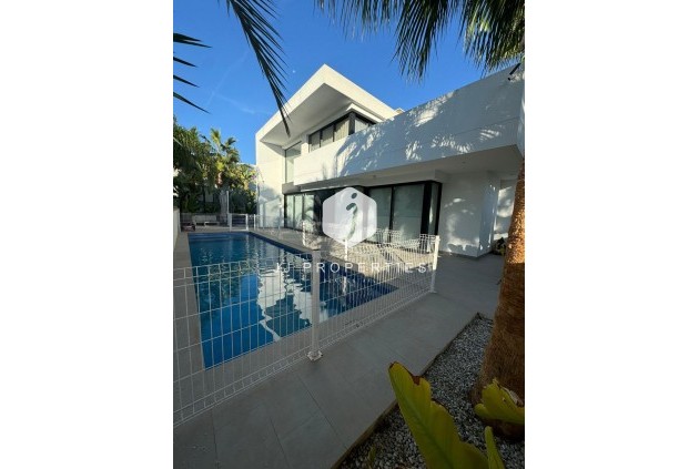 Z drugiej ręki - Villa -
Ciudad Quesada - Costa Blanca Sur