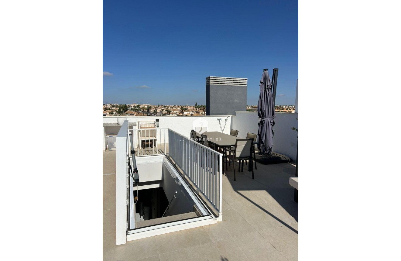 Resale - Penthouse -
Orihuela Costa - Playa Flamenca