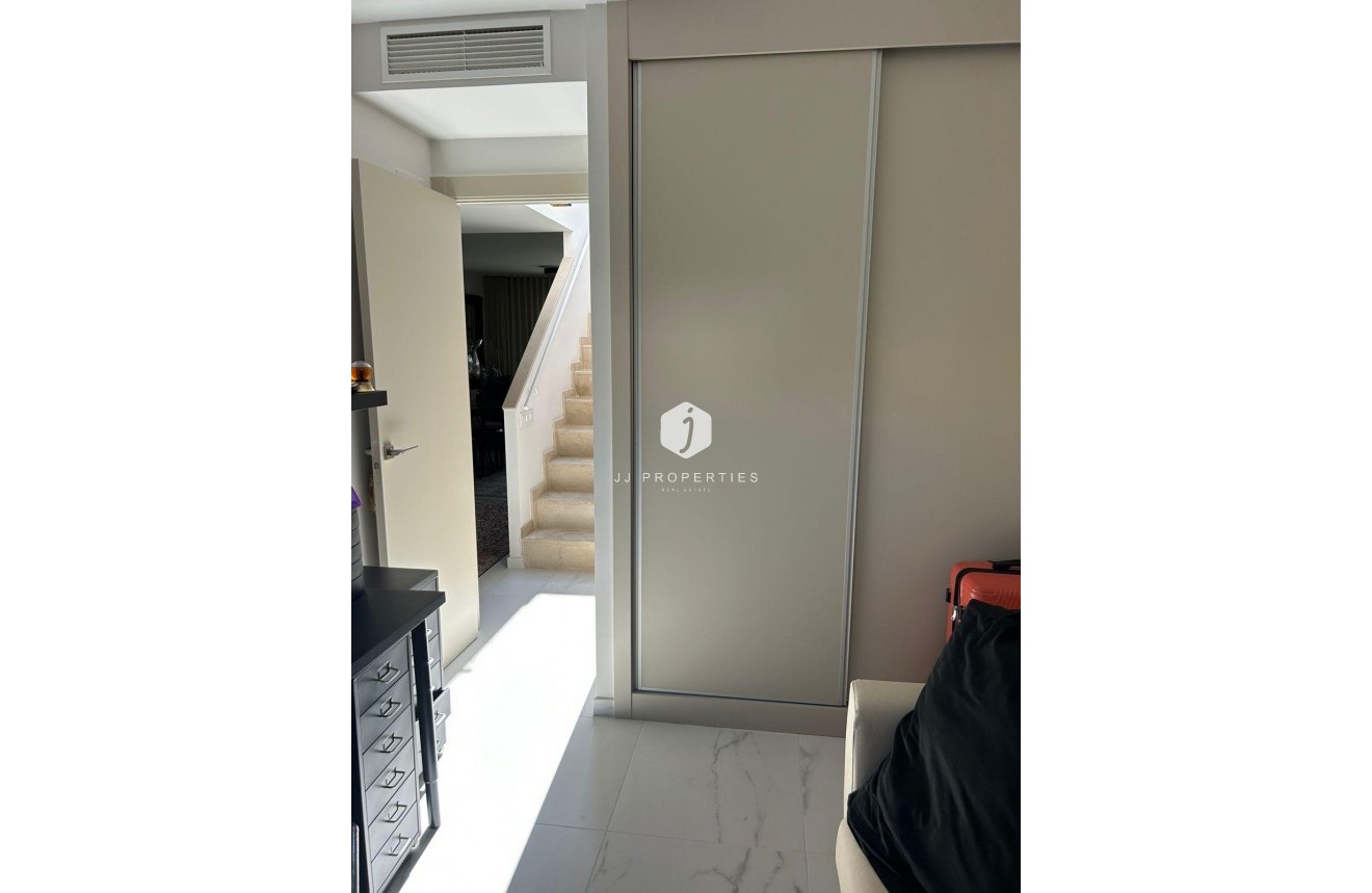 Resale - Penthouse -
Orihuela Costa - Playa Flamenca