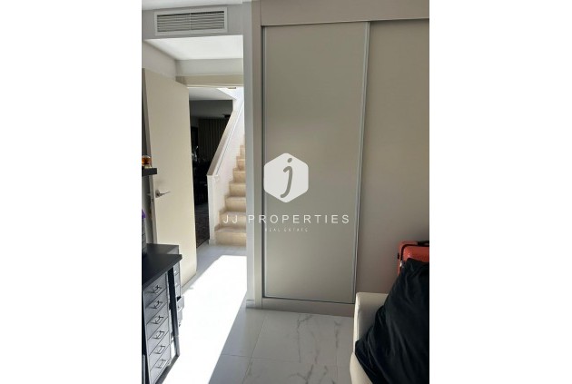 Resale - Penthouse -
Orihuela Costa - Playa Flamenca