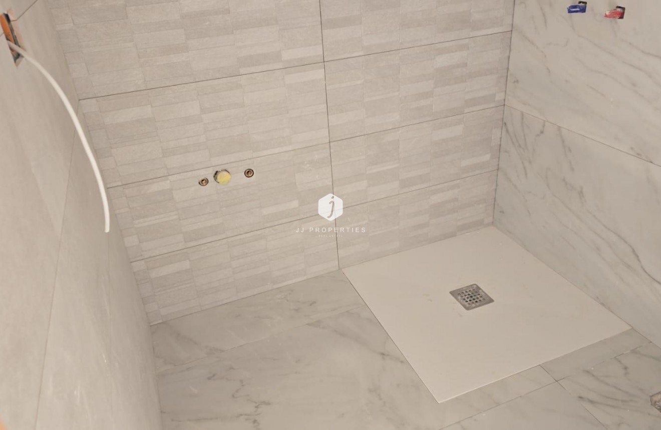 Resale - Chalet -
Torrevieja - aguas nuevas