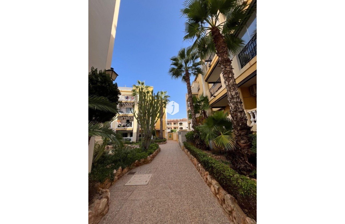 Resale - Penthouse -
Torrevieja - Los Frutales