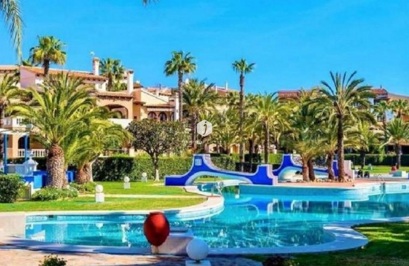 Resale - Penthouse -
Torrevieja - Los Frutales