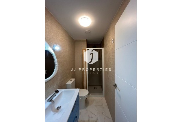 Resale - Apartment / flat -
Torrevieja