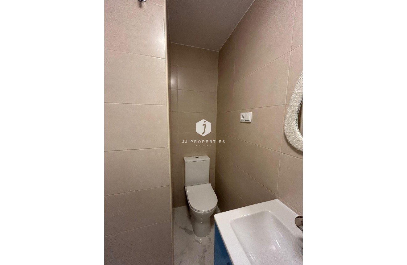 Resale - Apartment / flat -
Torrevieja