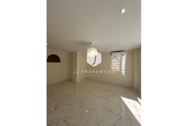 Resale - Apartment / flat -
Torrevieja