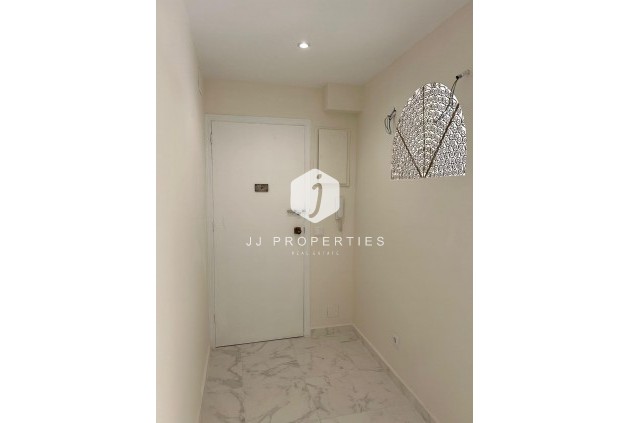 Resale - Apartment / flat -
Torrevieja