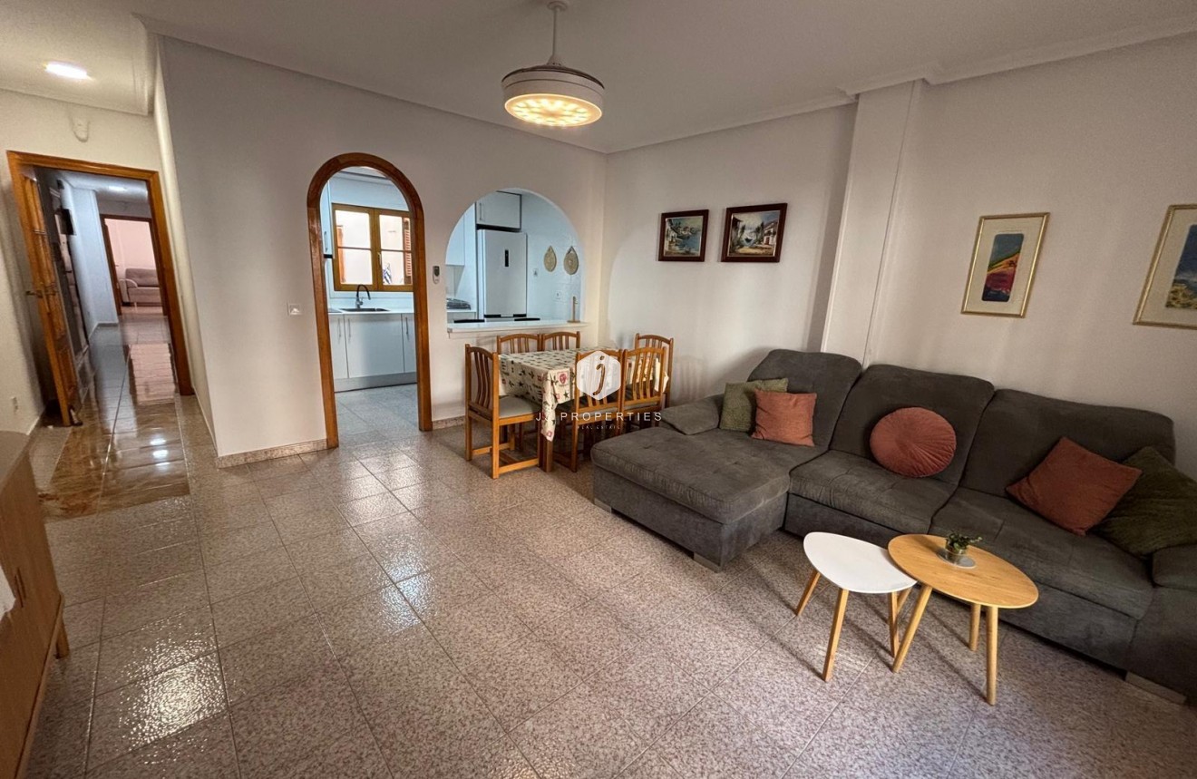 Resale - Apartment / flat -
Torrevieja - Los Frutales