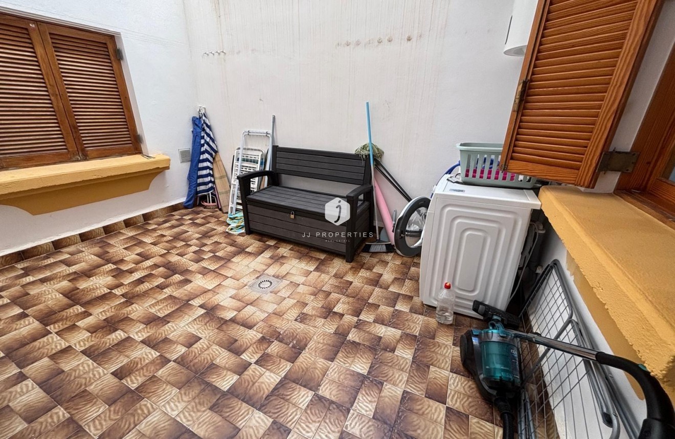 Resale - Apartment / flat -
Torrevieja - Los Frutales