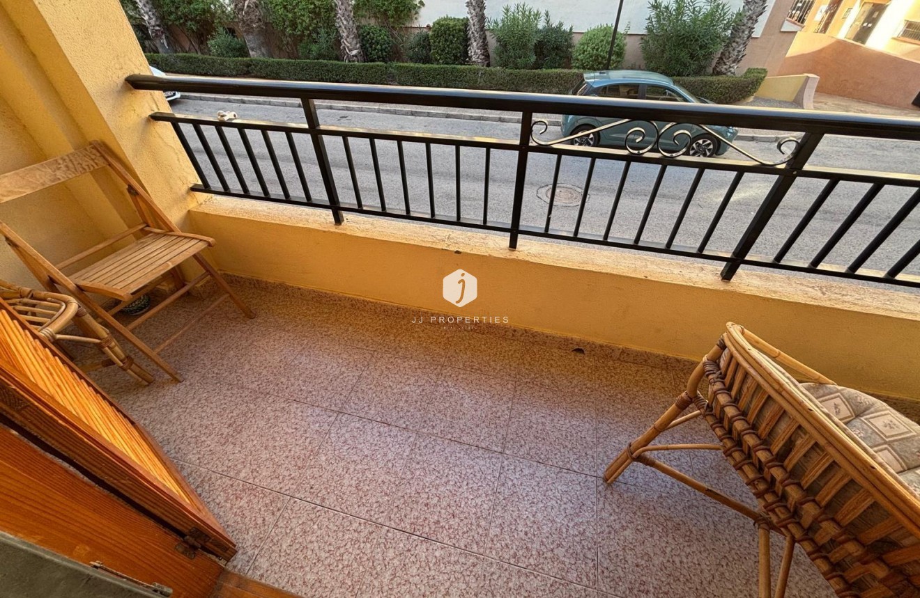 Resale - Apartment / flat -
Torrevieja - Los Frutales