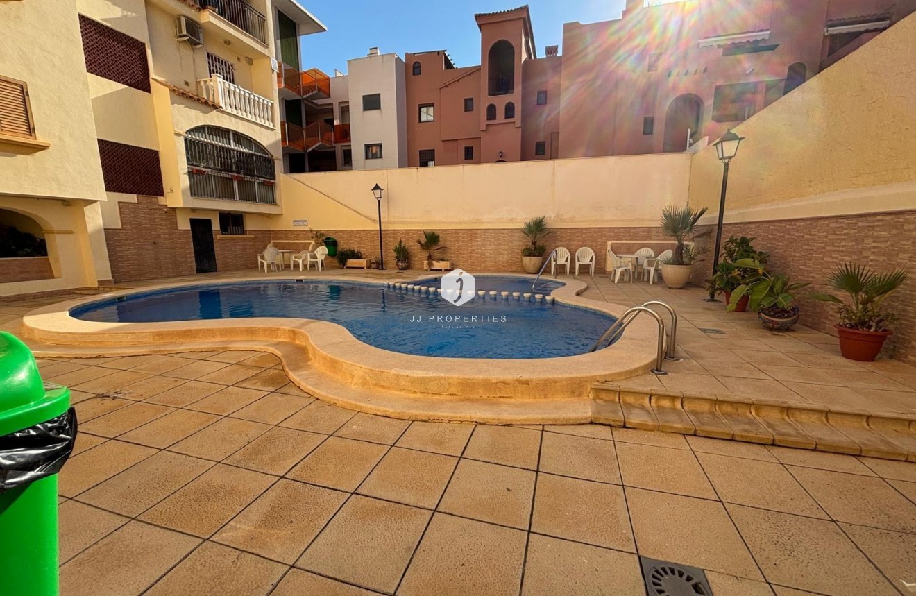 Resale - Apartment / flat -
Torrevieja - Los Frutales