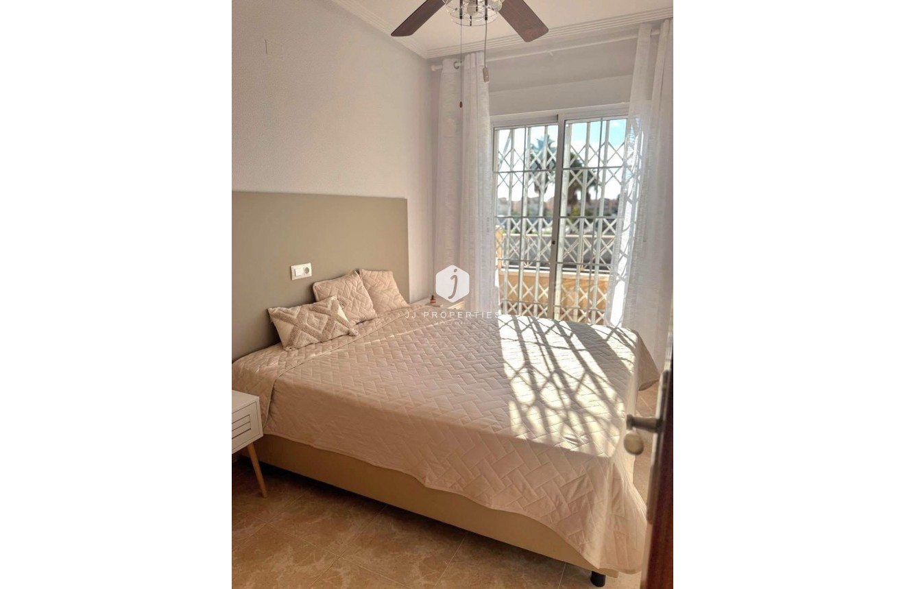 Resale - Duplex -
Torrevieja - Torreblanca