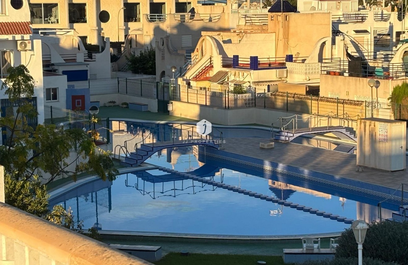 Resale - Chalet -
Torrevieja - Carrefour