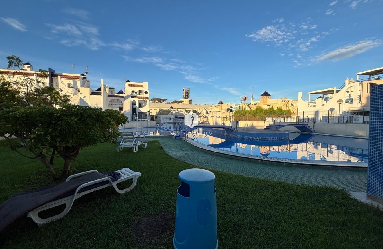 Resale - Chalet -
Torrevieja - Carrefour