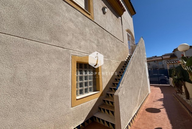 Resale - Bungalow -
Torrevieja