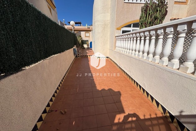 Resale - Bungalow -
Torrevieja