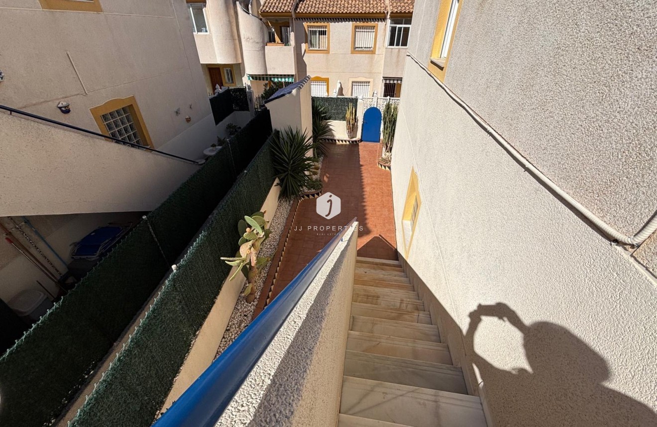 Resale - Bungalow -
Torrevieja