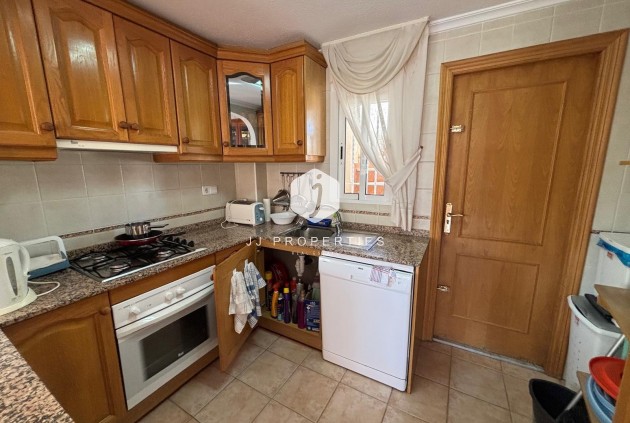 Resale - Bungalow -
Torrevieja