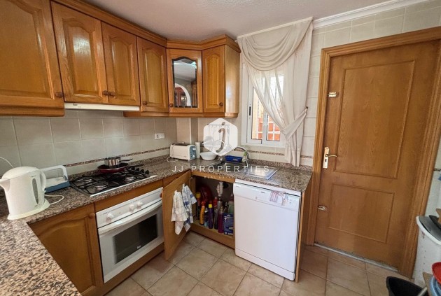 Resale - Bungalow -
Torrevieja