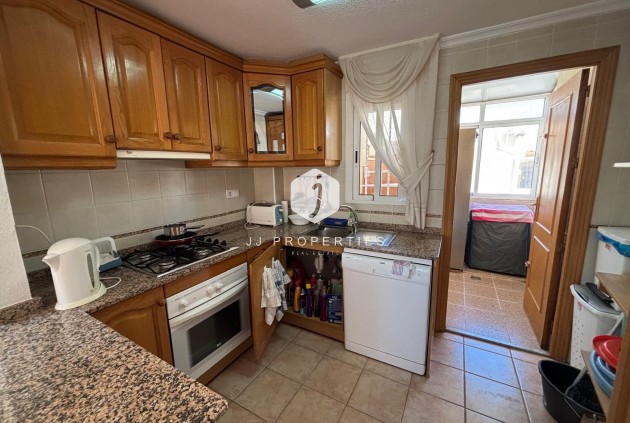 Resale - Bungalow -
Torrevieja