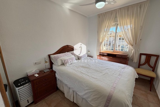 Resale - Bungalow -
Torrevieja