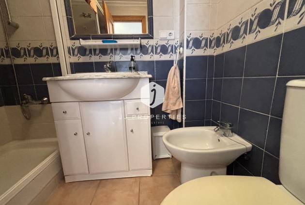 Resale - Bungalow -
Torrevieja