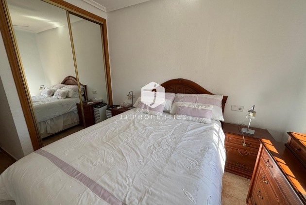 Resale - Bungalow -
Torrevieja