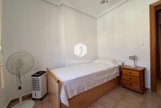 Resale - Bungalow -
Torrevieja